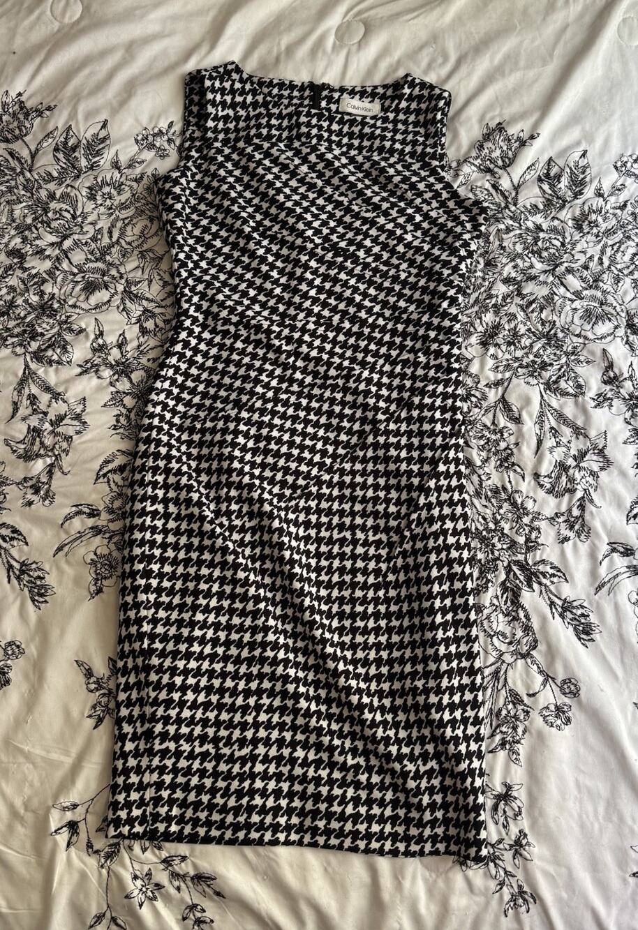 Calvin Klein Black White Houndstooth Sheath Dress Sleeveless Textured Sz 2P